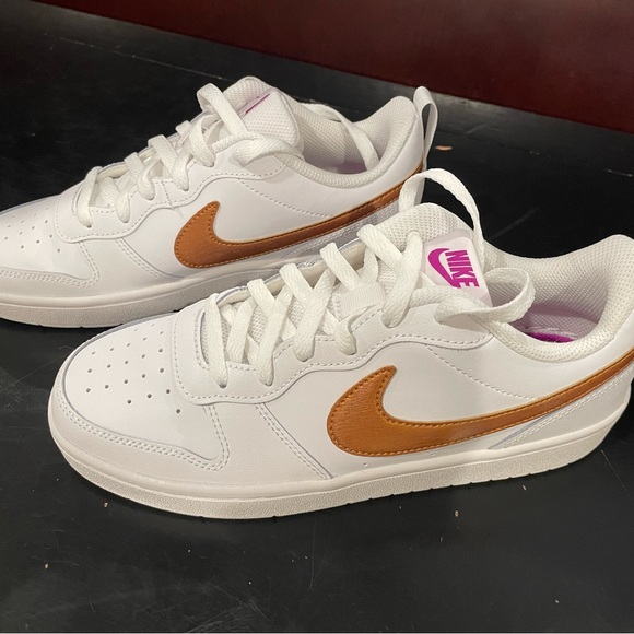 Nike Court Borough Low 2 SE, Size 7Y- Size 9 in ladies, white with gold swoosh. - Picture 3 of 7